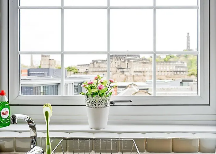 Lägenhet Joivy Bright Royal Mile Edinburg