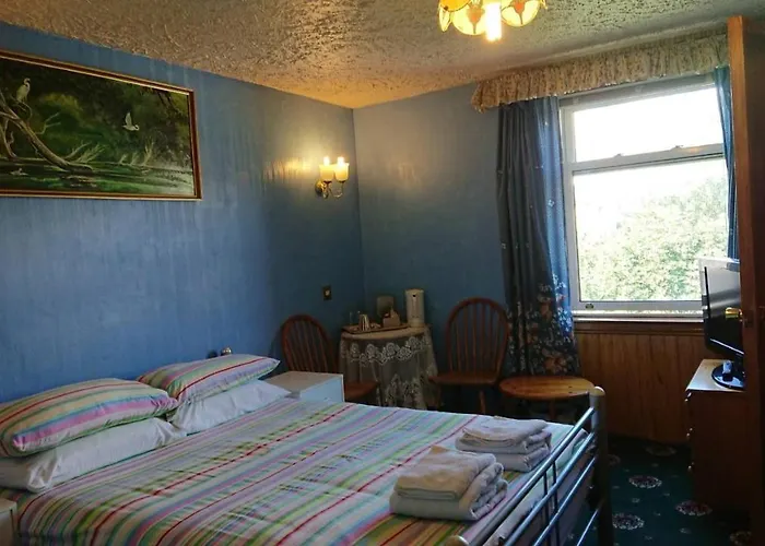 Swan Lake Bed & Breakfast Edinburgh