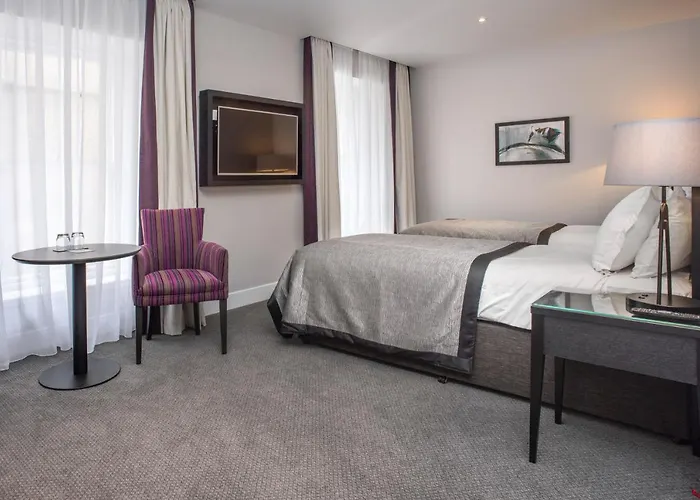 Hill Place Hotel 4*