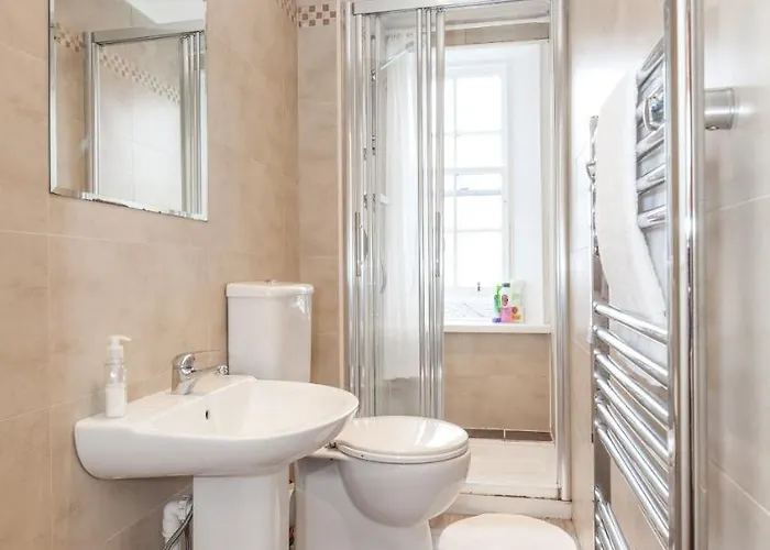 Old Town Edinburgh Apt, Walk To Castle, Royal Mile & Museums * Edinburgh