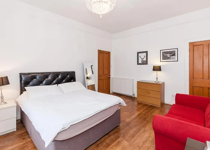 Old Town Edinburgh Apt, Walk To Castle, Royal Mile & Museums Edinburgh