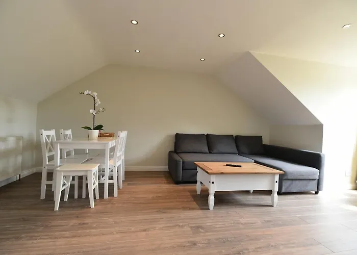 דירה St Patrick Square Main Door *