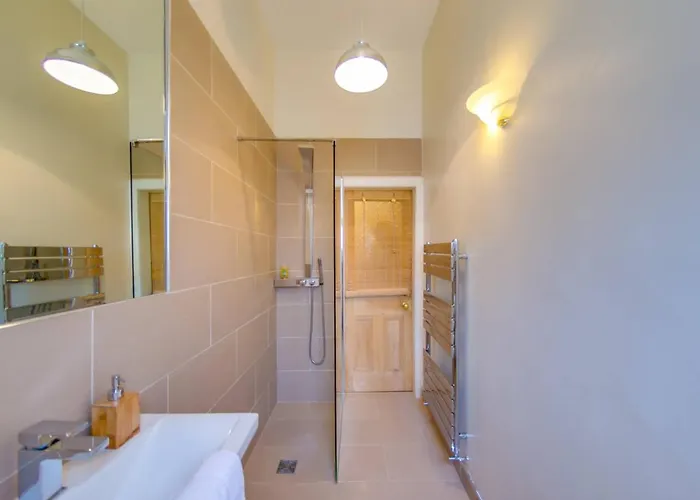 Joivy Spacious Next To The Meadows Apartman *