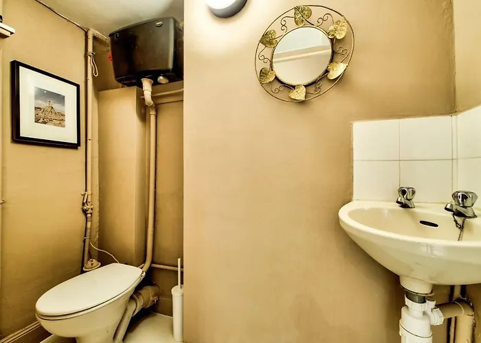 Joivy Famous St Mary's Street Old Town *