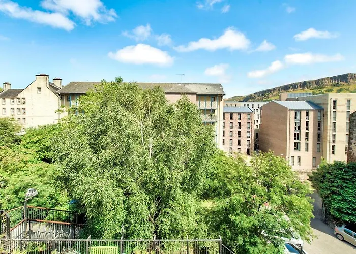 Joivy Famous St Mary's Street Old Town