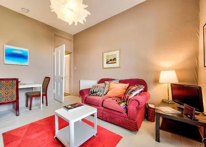 Joivy Famous St Mary's Street Old Town *