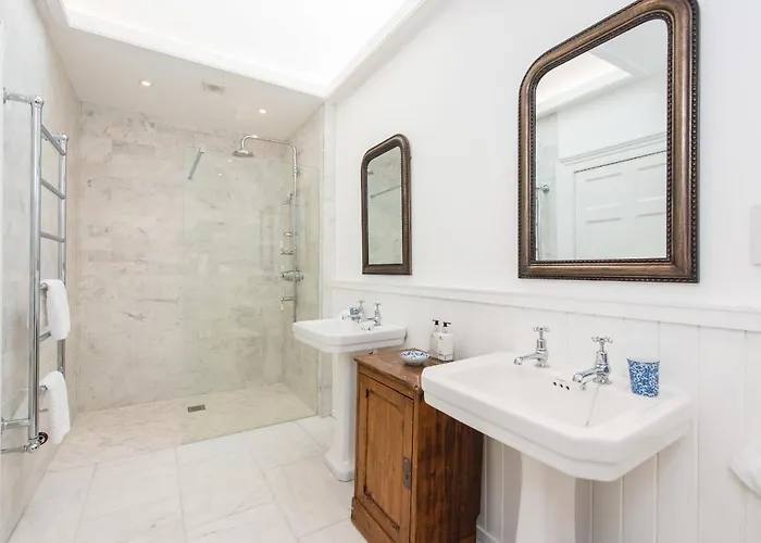 The New Town Idyll @ Dublin Street