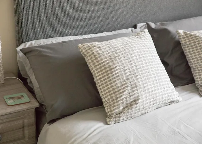 South Groathill - Lovely 2 Bed With Castle View * Edinburg