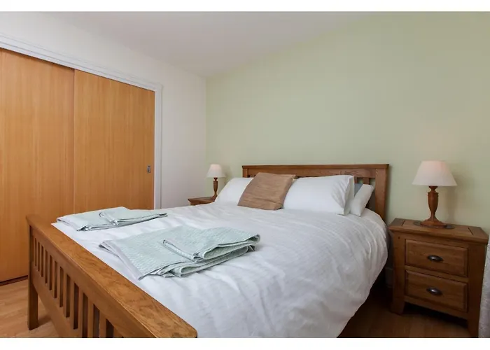 Spacious, Central Apartment Edinburgh