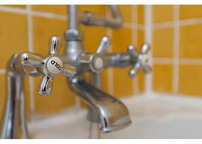 Spacious, Central Apartment Edinburgh