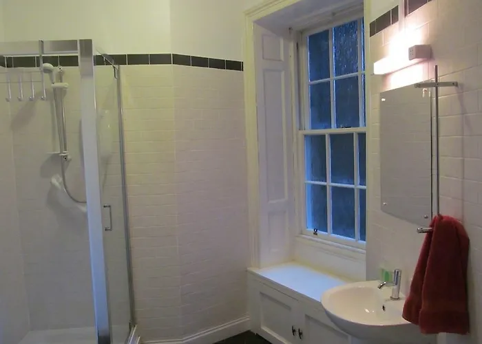 Lantern 3* Edinburgh