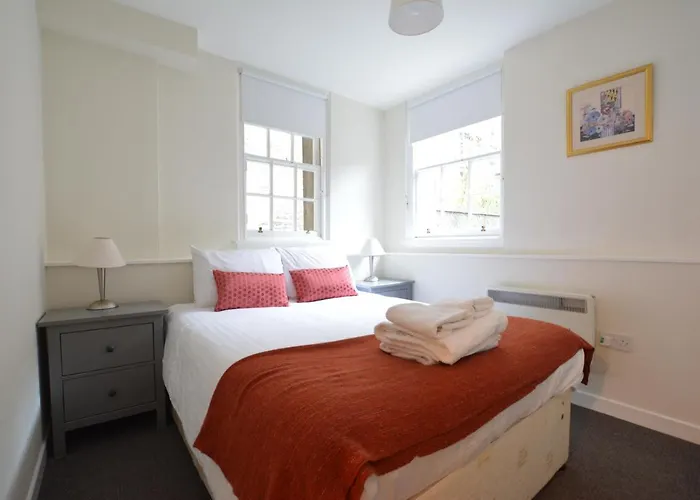 The West Bow, Old Town אדינבורו