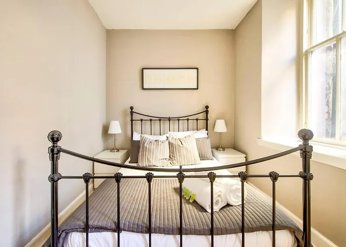 Joivy Amazing Location - Charming By The Castle! *