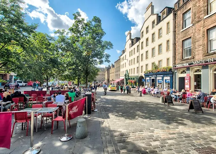 Joivy Amazing Location - Charming By The Castle!