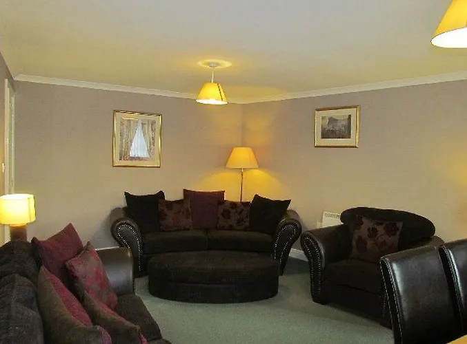 Edinburgh Aparthotel 4*