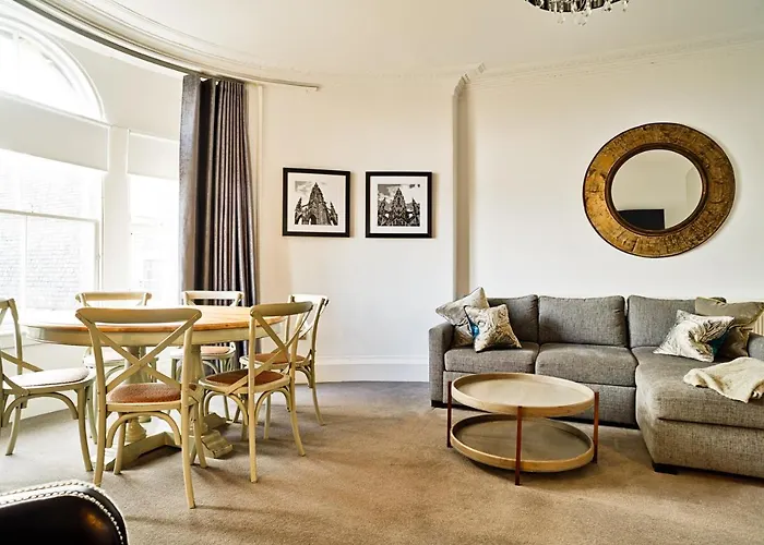 Joivy Luxury Flats On George Street דירה