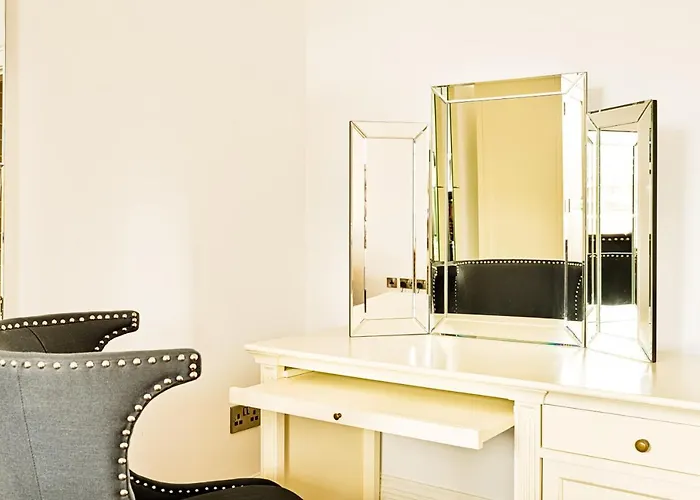 Joivy Luxury Flats On George Street דירה אדינבורו