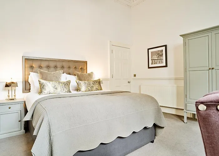 Joivy Luxury Flats On George Street אדינבורו