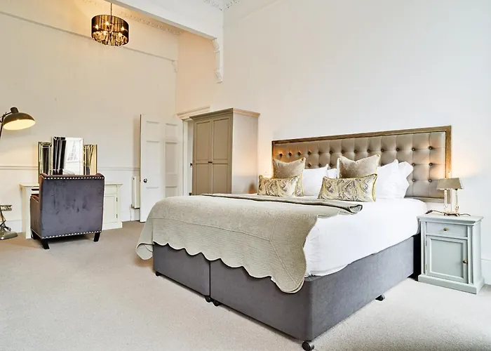 Joivy Luxury Flats On George Street * אדינבורו