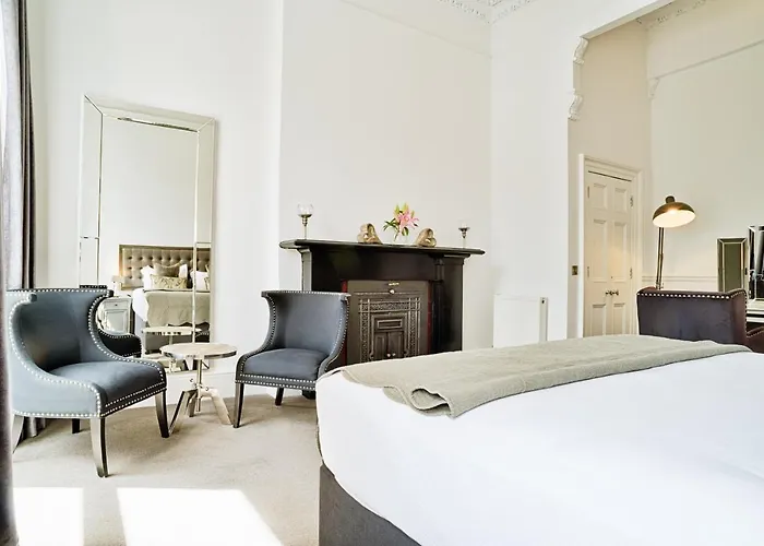 Joivy Luxury Flats On George Street דירה אדינבורו