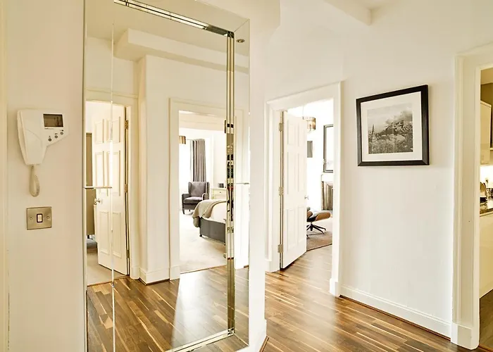 Joivy Luxury Flats On George Street דירה אדינבורו