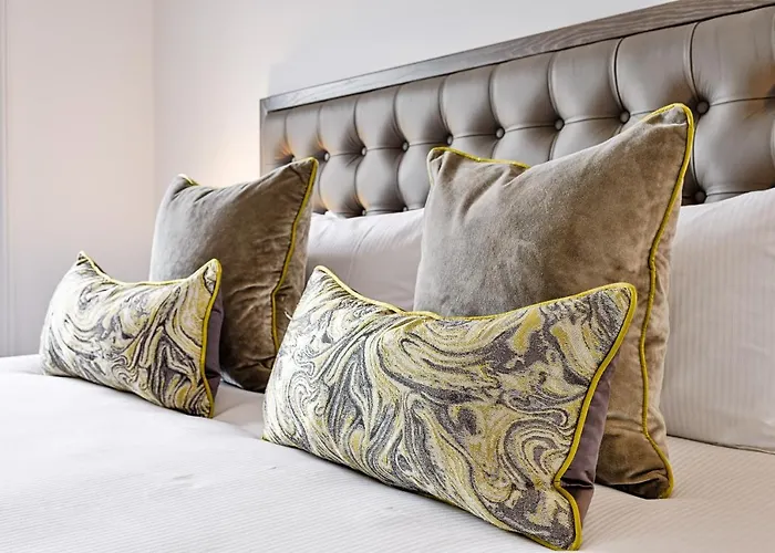 Joivy Luxury Flats On George Street * אדינבורו