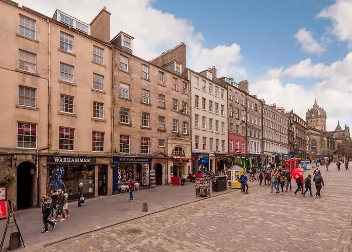 3 Royal Mile Flat Near Castle Апартаменты