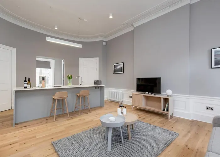 Joivy Spacious Close To Princes Street * Edynburg
