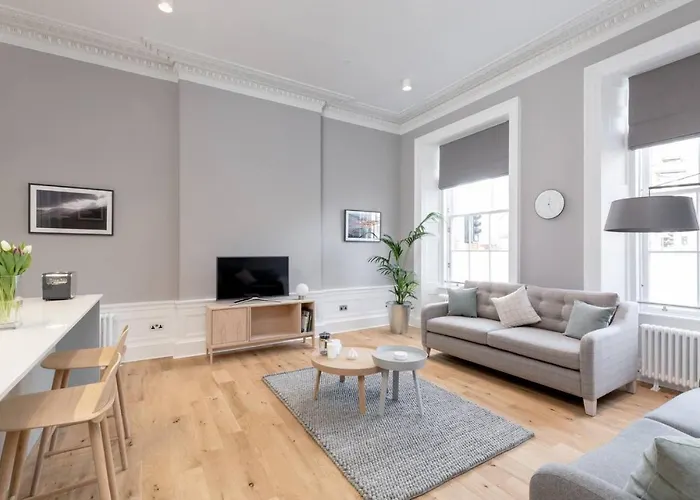 Joivy Spacious Close To Princes Street 公寓