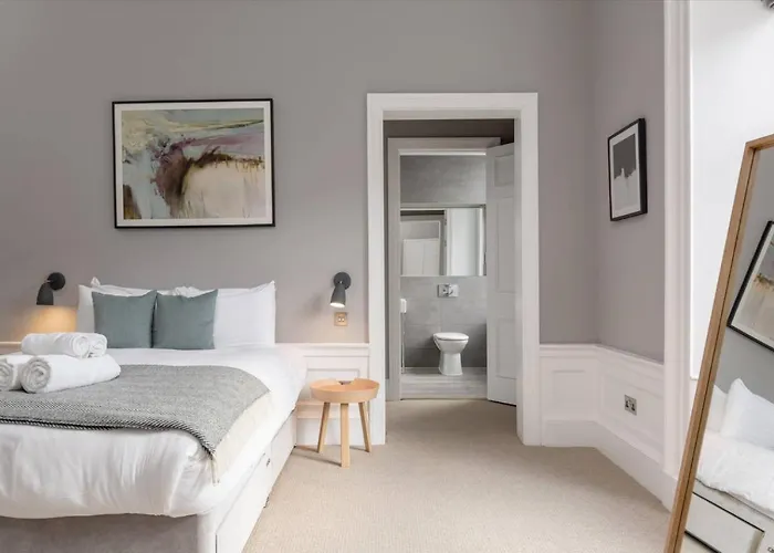 Joivy Spacious Close To Princes Street 公寓 *