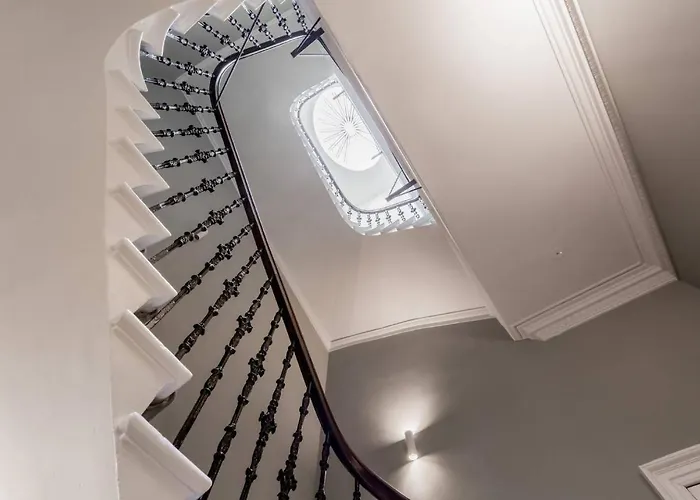 Joivy Luxurious Near Haymarket Station