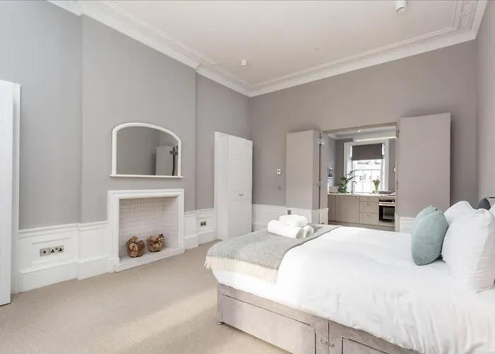Apartament Joivy Spacious Close To Princes Street *
