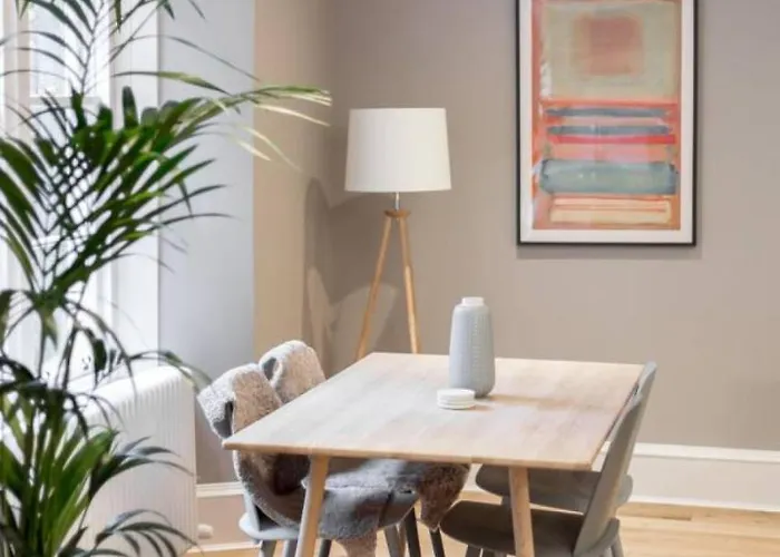 Joivy Luxurious Near Haymarket Station Edinburgh