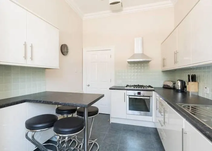 Altido Amazing Hanover St Apt In Centre 2br, 2bath