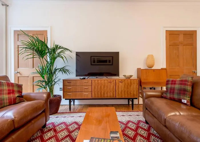 Joivy Spacious Flat With Garden In Centre * אדינבורו