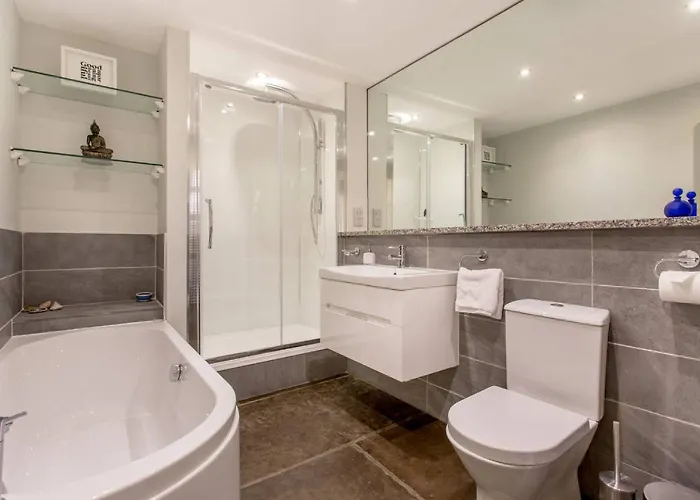 Apartment Joivy Spacious Flat With Garden In Centre *