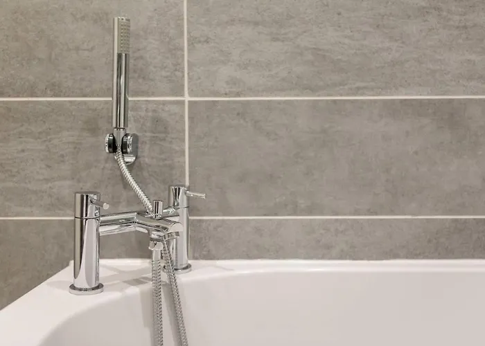 Joivy Spacious Flat With Garden In Centre דירה *