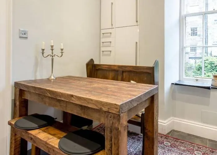 Apartament Joivy Converted Flat In Historic Building In New Town Edynburg