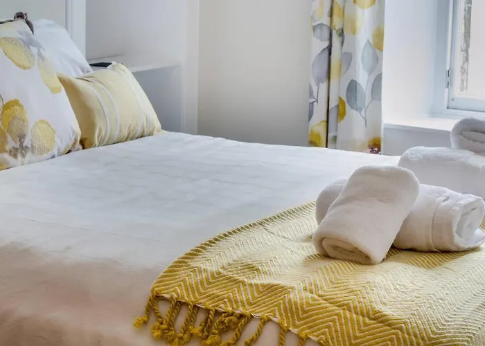 Апартаменты Joivy Stylish In Trendy New Town Location Эдинбург