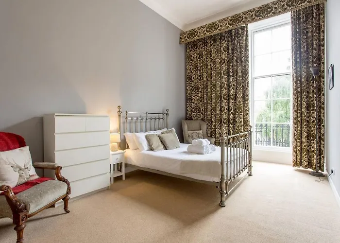 Joivy Spacious In New Town Prime Location Édimbourg
