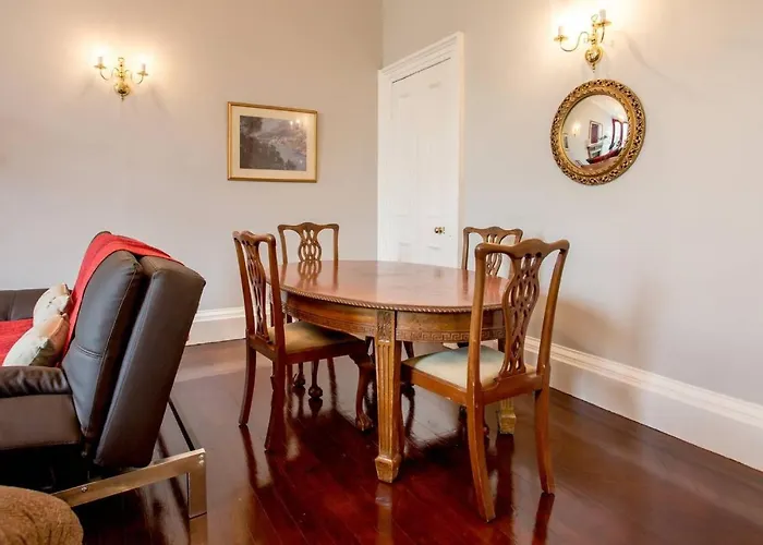 Joivy Spacious In New Town Prime Location Lejlighed *