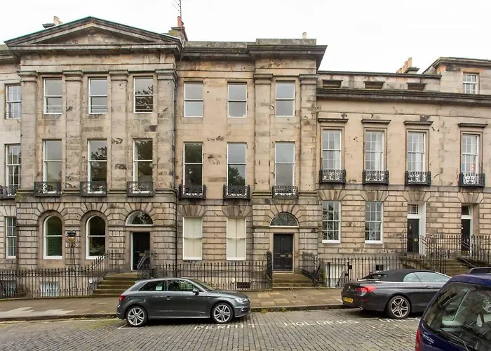 Joivy Spacious In New Town Prime Location * Edinburgh