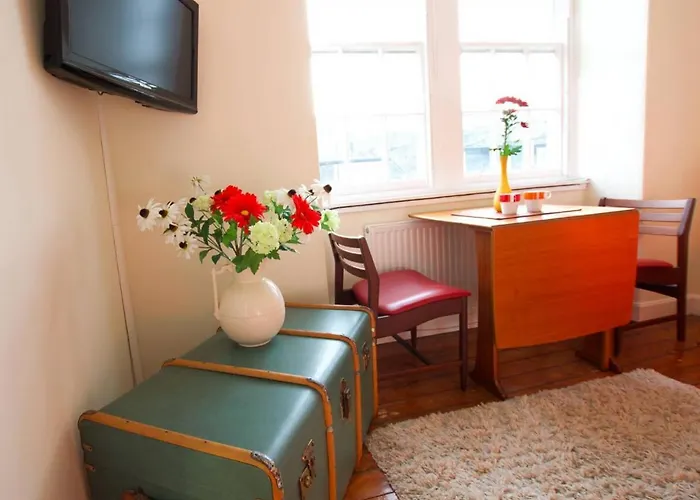 Joivy Bright Flat With Workspace In New Town 아파트 *