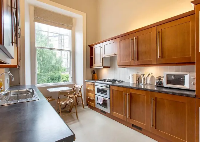 Appartement Joivy Spacious In New Town Prime Location *