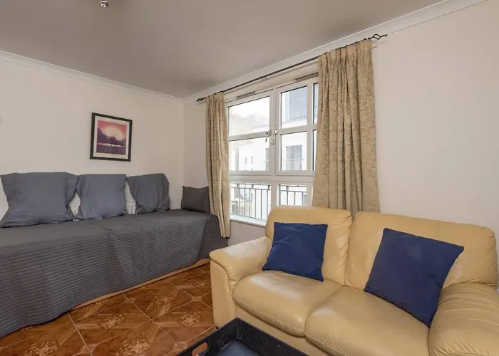 Joivy Old Town With Parking Close To Royal Mile Апартаменты