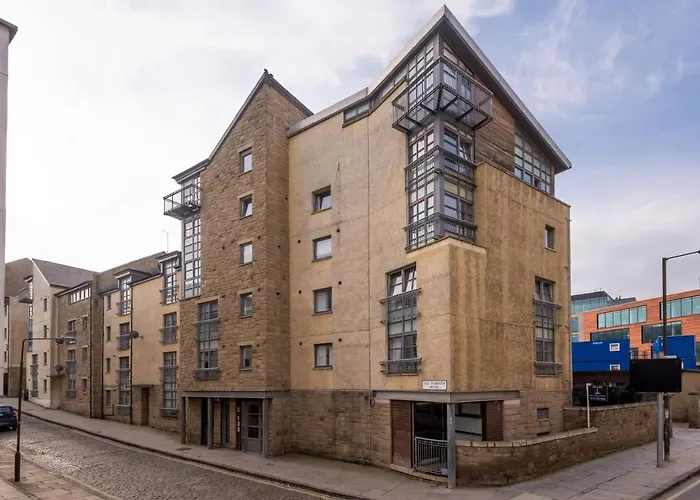 Апартаменты Joivy Old Town With Parking Close To Royal Mile Эдинбург