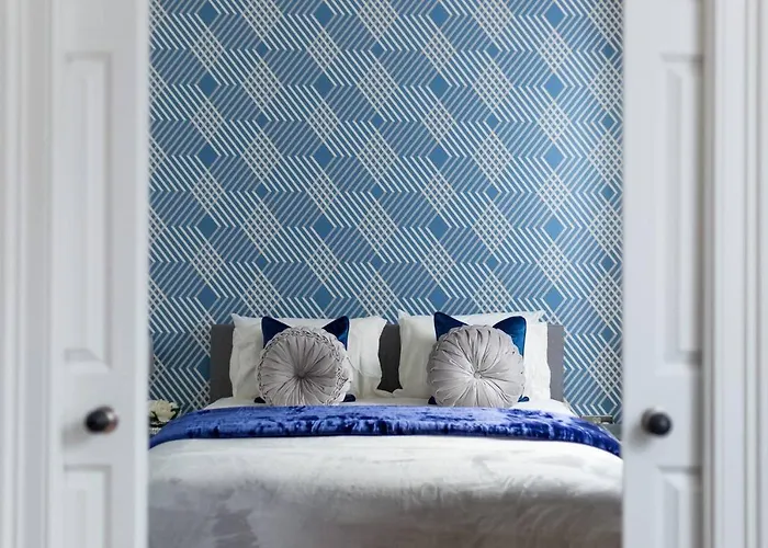 Luxury Renovated 1 Bed Nr St - Super Daire