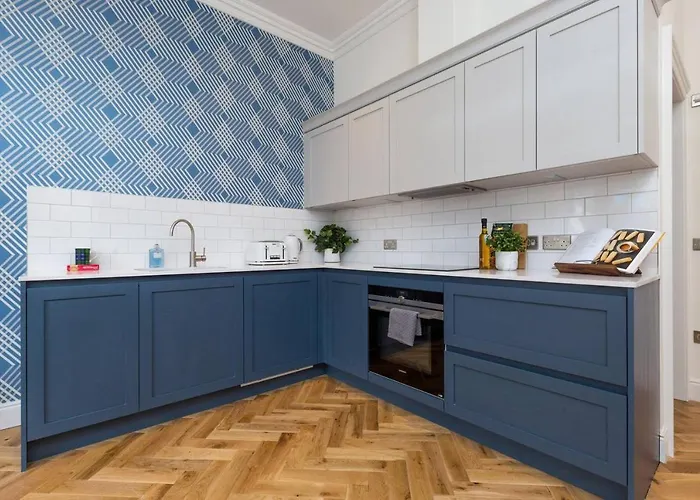 Luxury Renovated 1 Bed Nr St - Super Daire