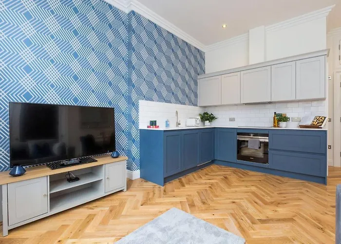 Luxury Renovated 1 Bed Nr St - Super Daire *