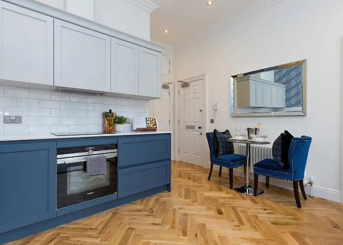 Luxury Renovated 1 Bed Nr St - Super Edinburgh